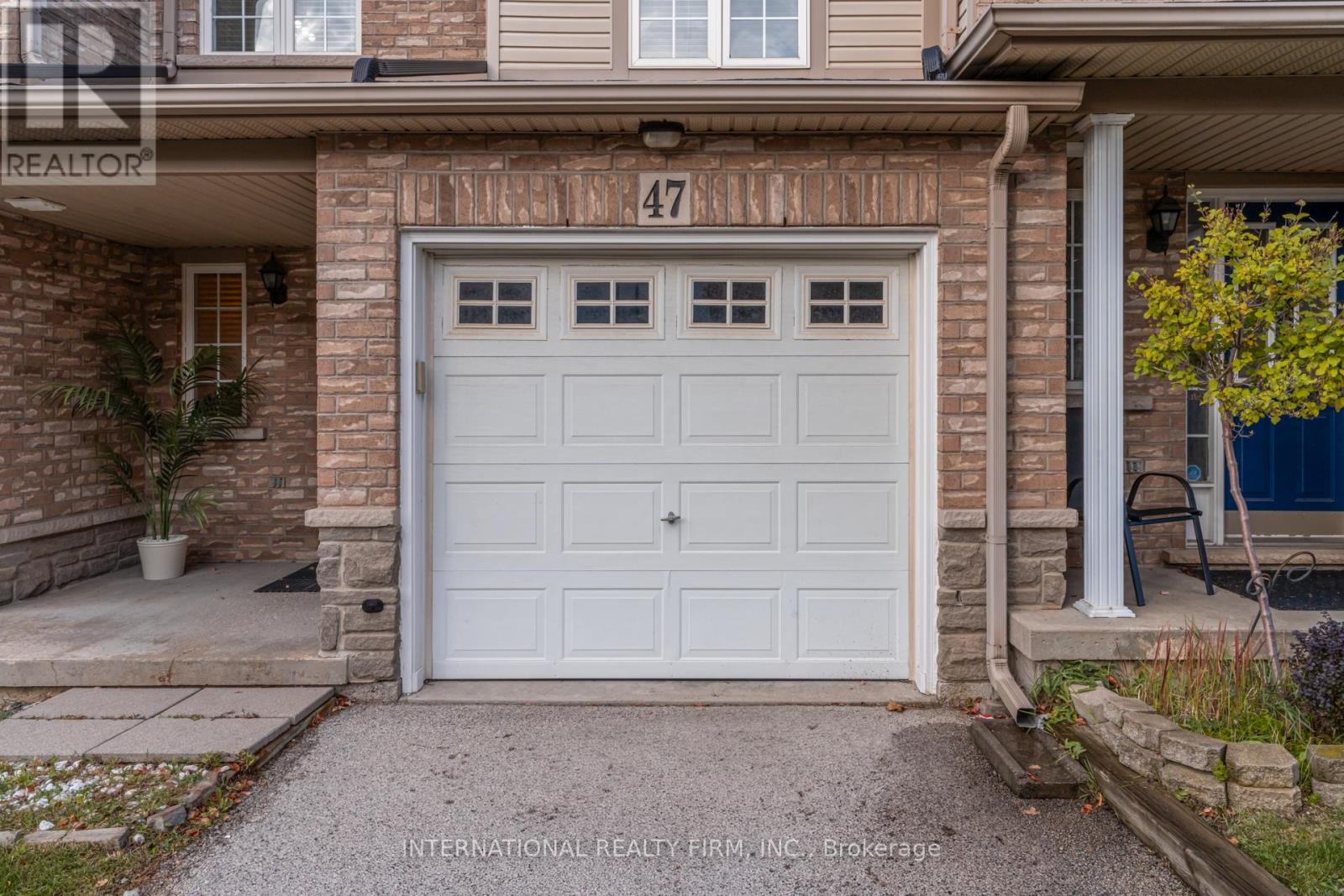 47 - 7 Southside Place, Hamilton, Ontario  L9C 7W6 - Photo 3 - X12192959