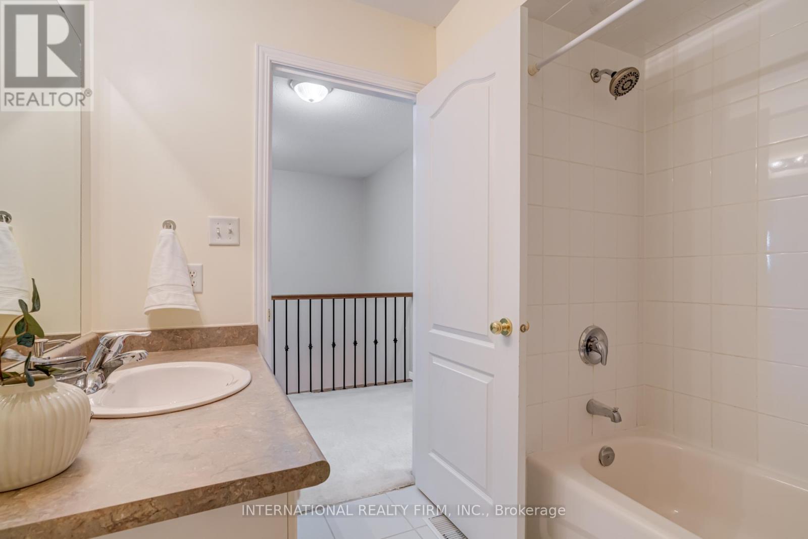 47 - 7 Southside Place, Hamilton, Ontario  L9C 7W6 - Photo 32 - X12192959
