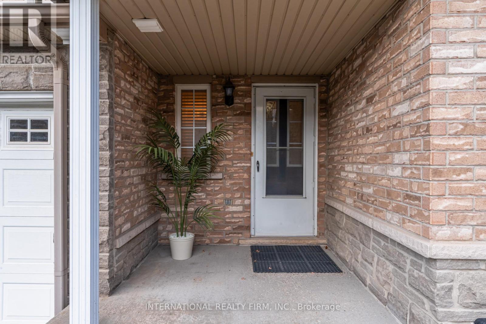 47 - 7 Southside Place, Hamilton, Ontario  L9C 7W6 - Photo 4 - X12192959