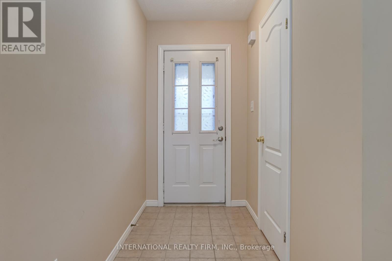 47 - 7 Southside Place, Hamilton, Ontario  L9C 7W6 - Photo 5 - X12192959
