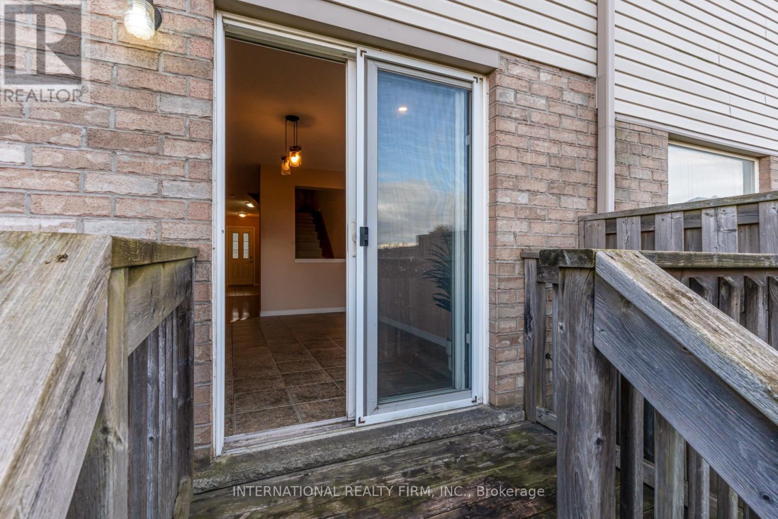 47 - 7 Southside Place, Hamilton, Ontario  L9C 7W6 - Photo 43 - X12192959