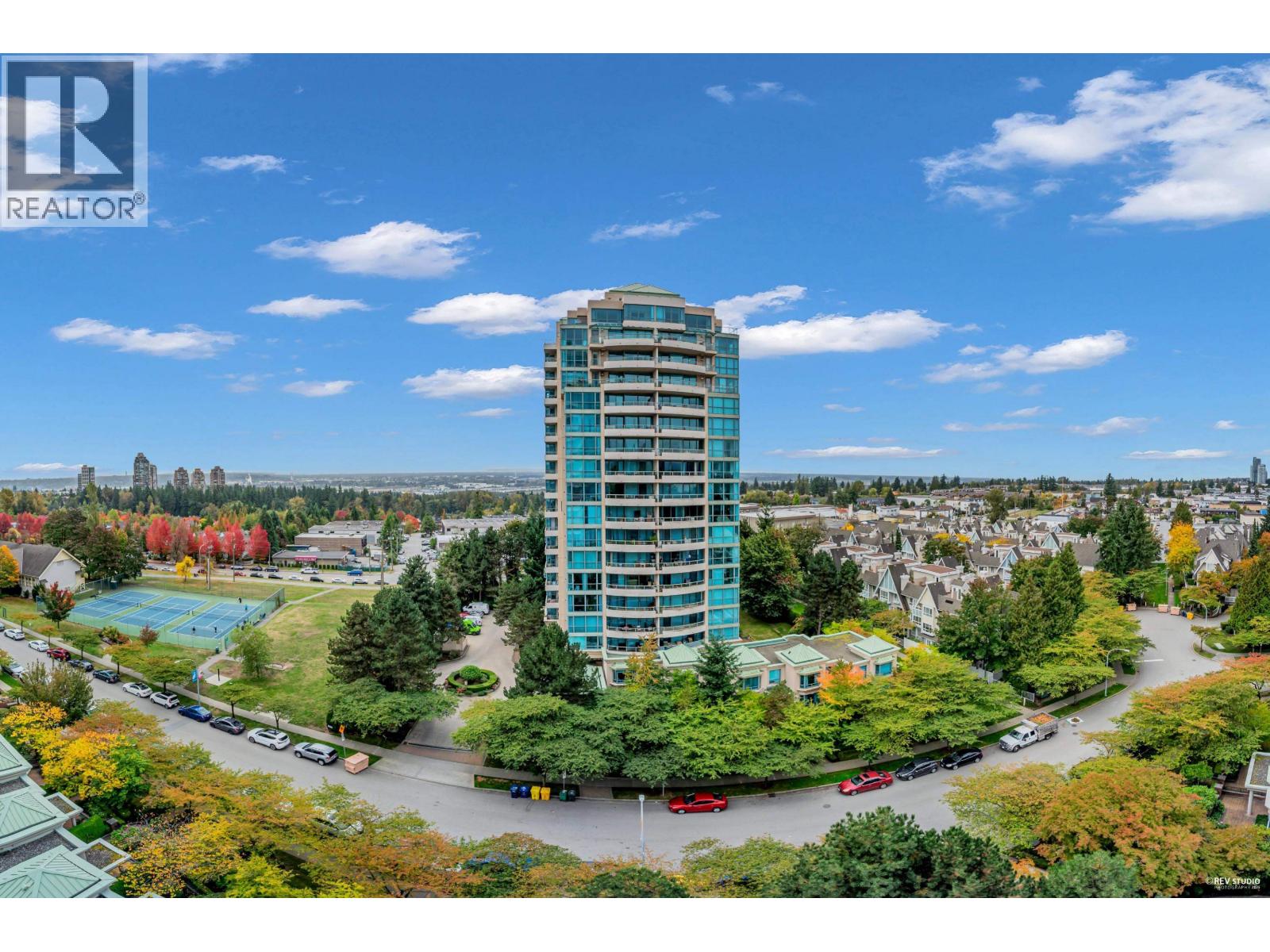 1104 6611 SOUTHOAKS CRESCENT, burnaby, British Columbia