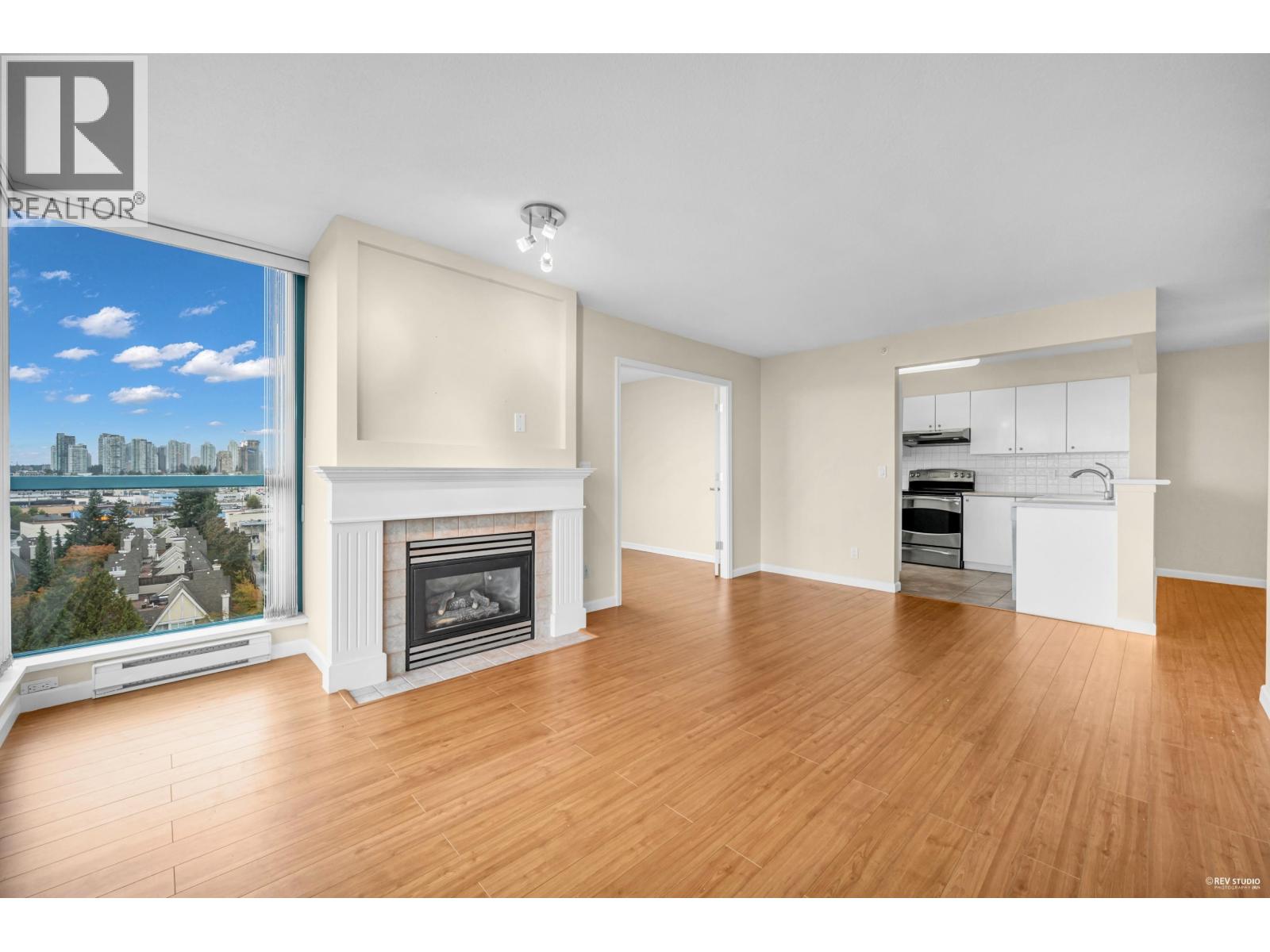 1104 6611 Southoaks Crescent, Burnaby, British Columbia  V5E 4L5 - Photo 8 - R3057771
