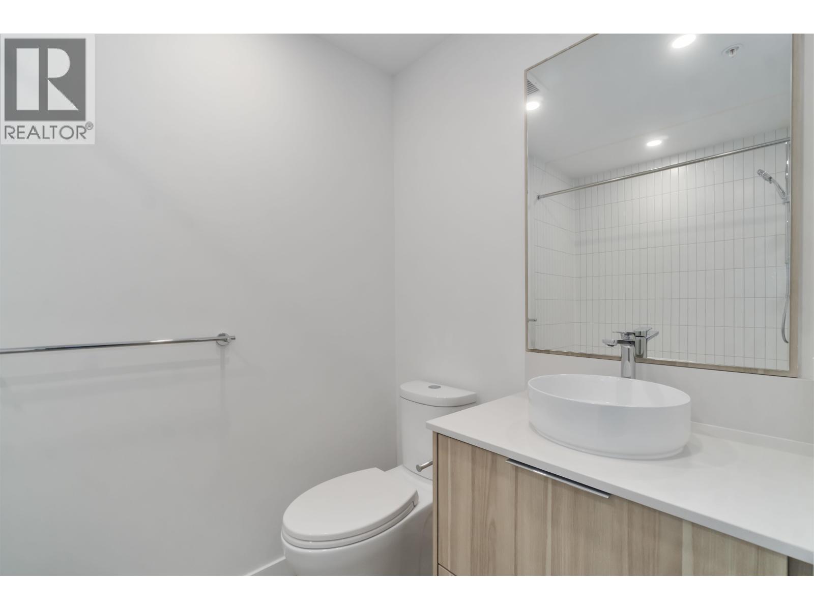 212 2450 Garden Drive, Vancouver, British Columbia  V5N 0K1 - Photo 9 - R3057773