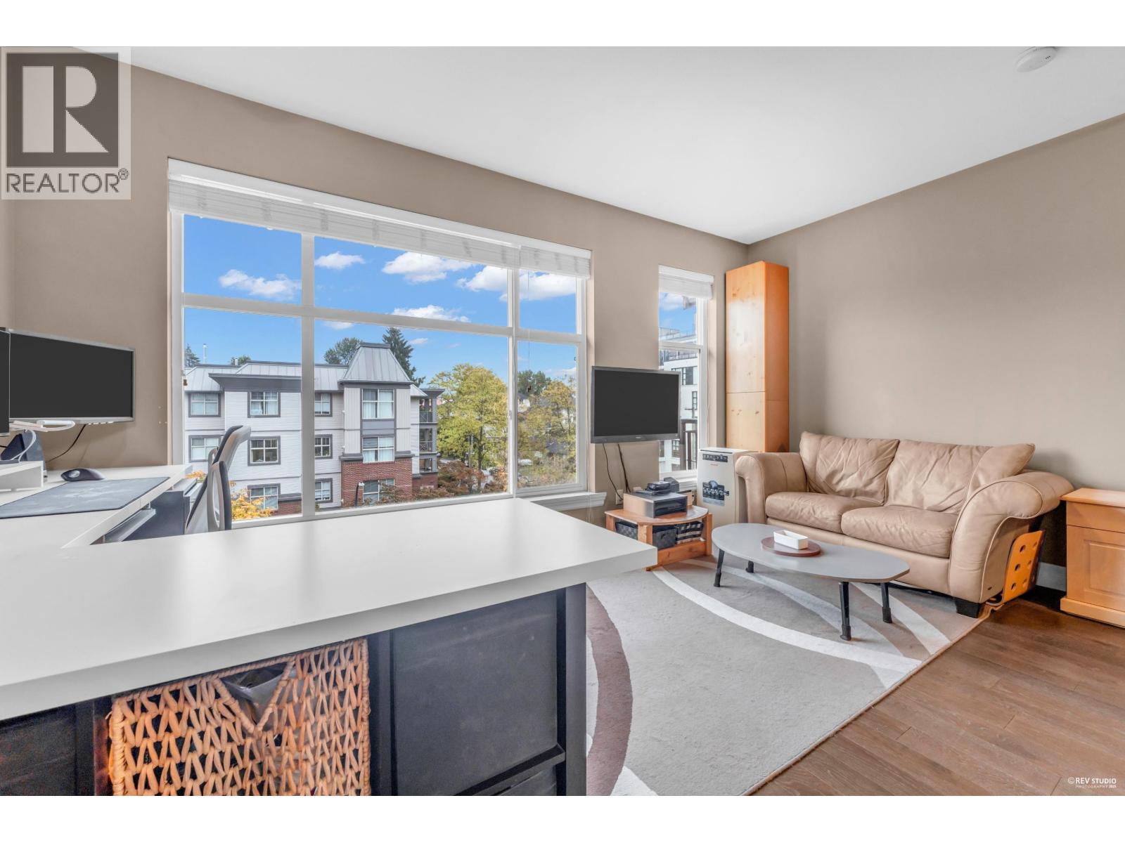 404 2343 Atkins Avenue, Port Coquitlam, British Columbia  V3C 1Y7 - Photo 3 - R3057774