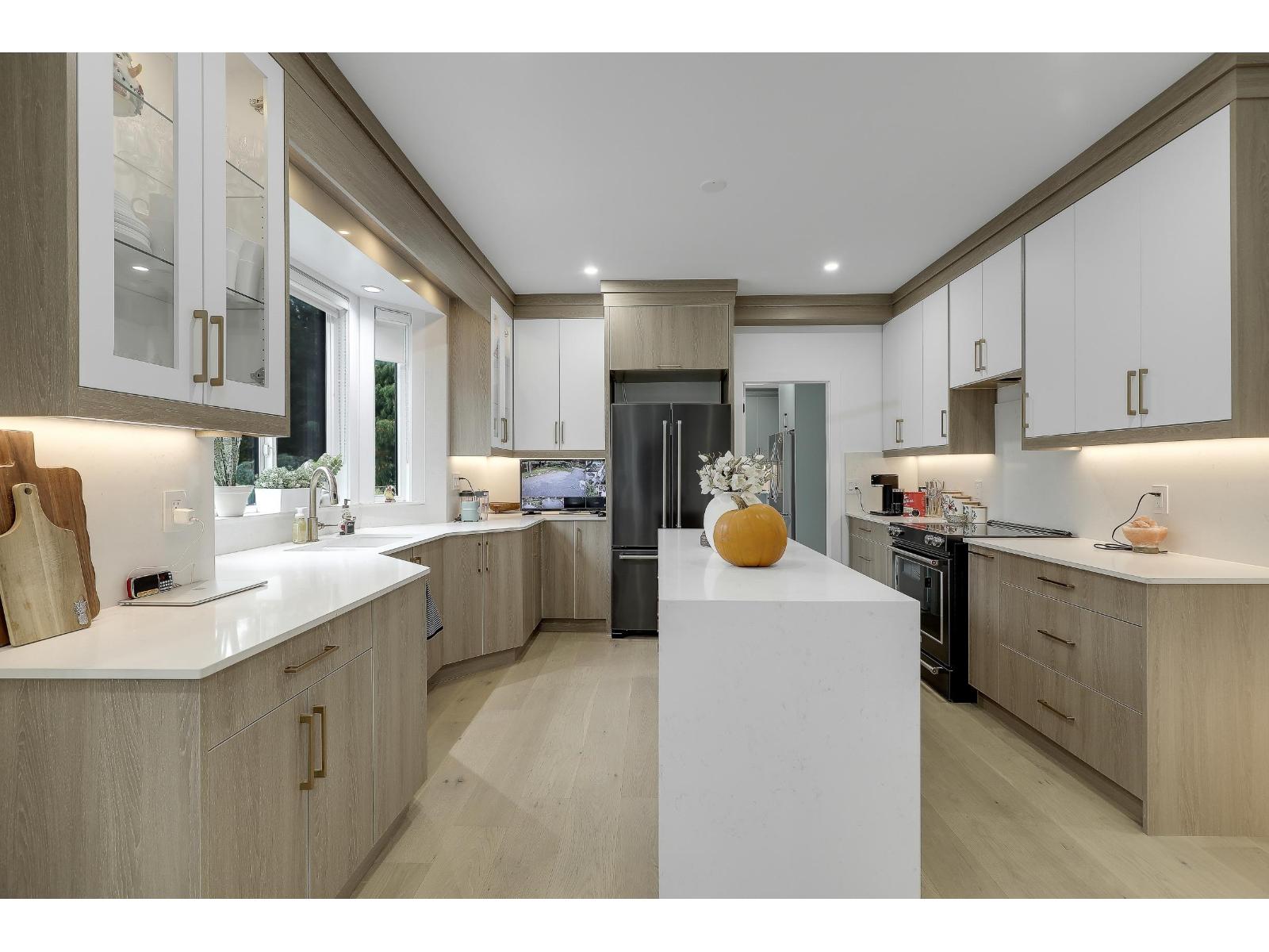 18040 20 Avenue, White Rock, British Columbia  V3S 9V7 - Photo 7 - R3056078