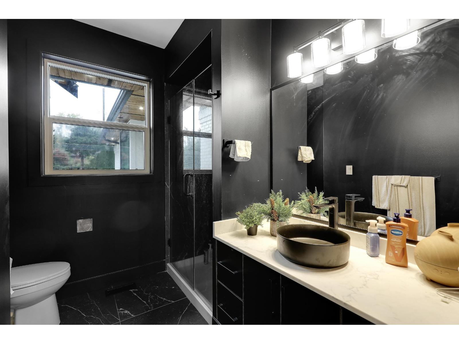 18040 20 Avenue, White Rock, British Columbia  V3S 9V7 - Photo 17 - R3056078