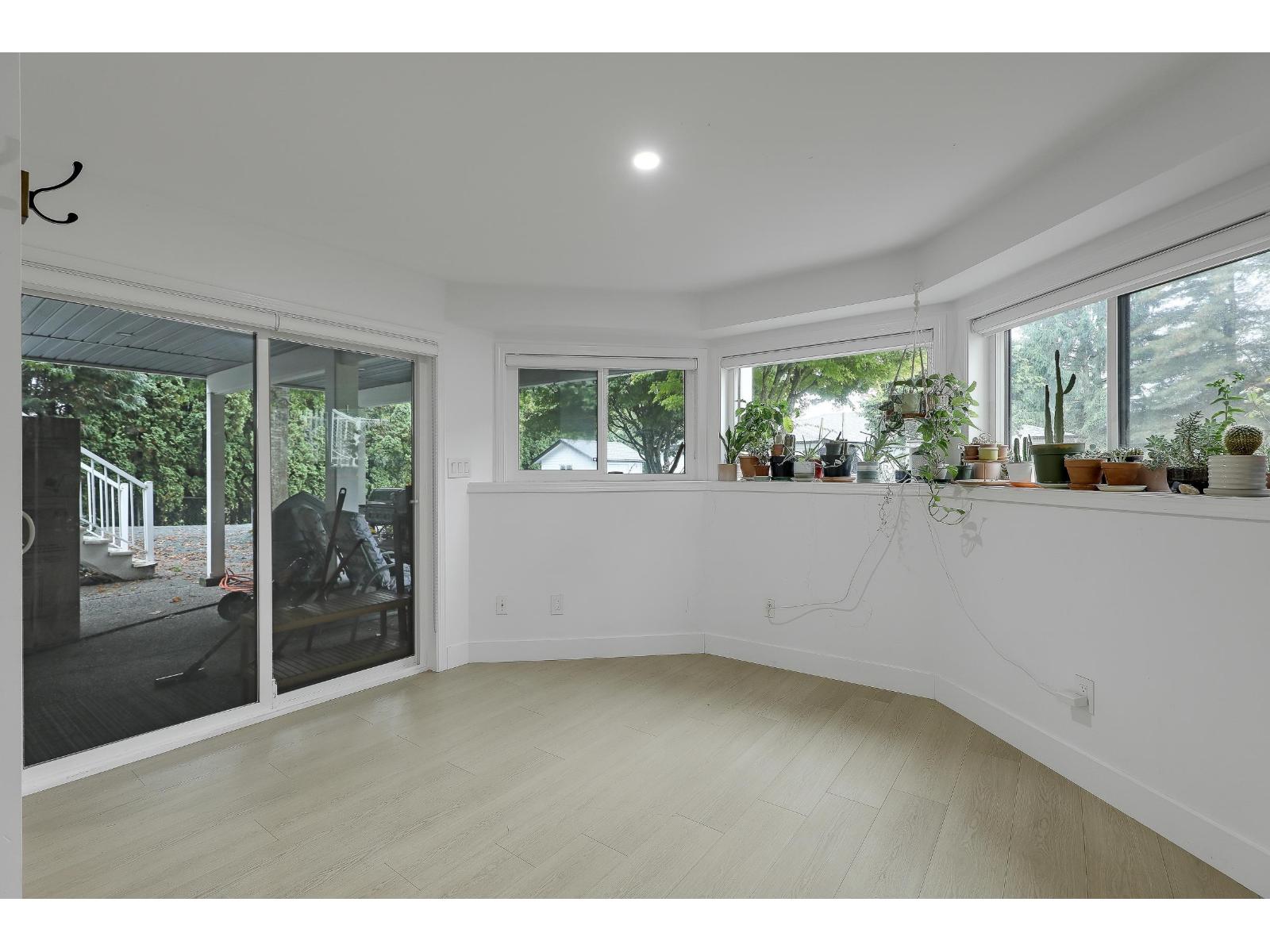 18040 20 Avenue, White Rock, British Columbia  V3S 9V7 - Photo 30 - R3056078