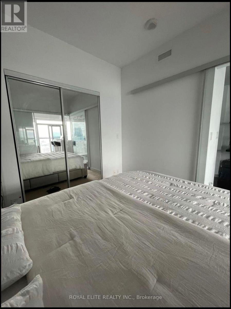 3405 - 12 York Street, Toronto, Ontario  M5J 0A9 - Photo 10 - C12459290