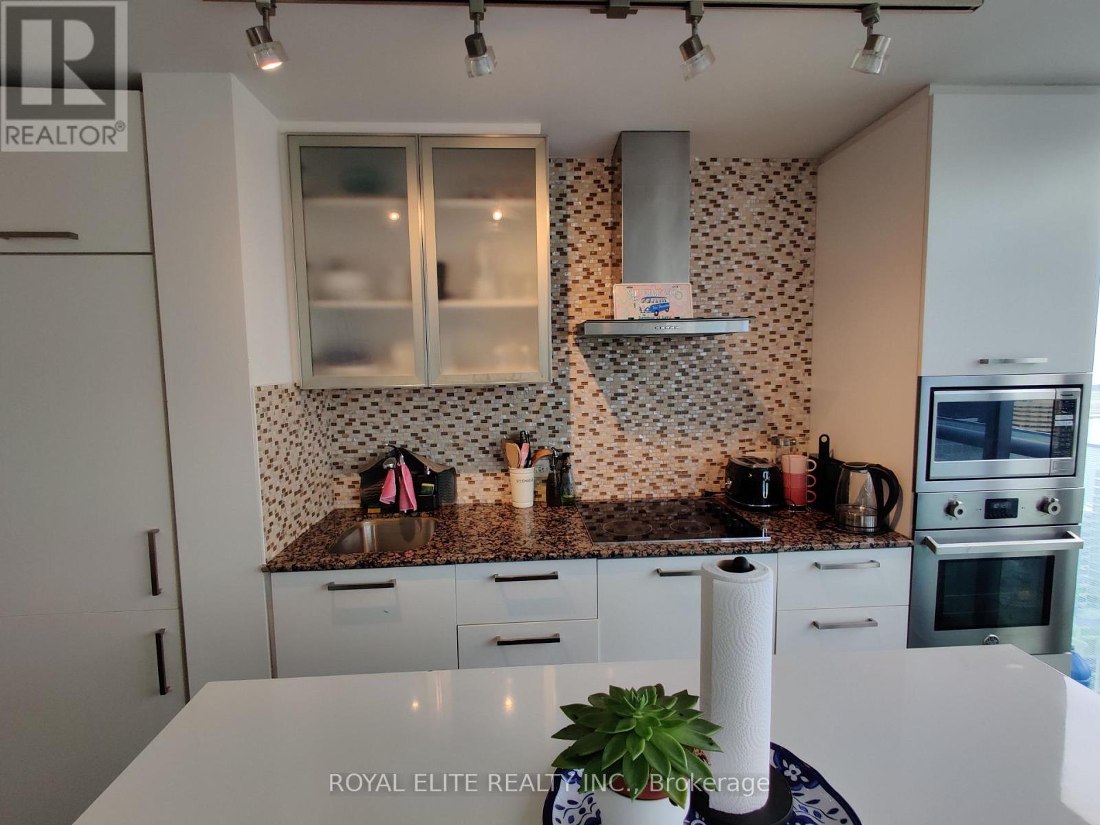 3405 - 12 York Street, Toronto, Ontario  M5J 0A9 - Photo 11 - C12459290