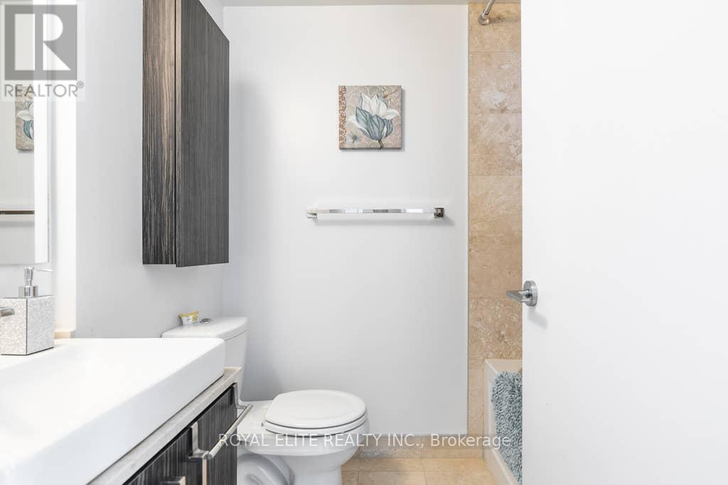 3405 - 12 York Street, Toronto, Ontario  M5J 0A9 - Photo 13 - C12459290
