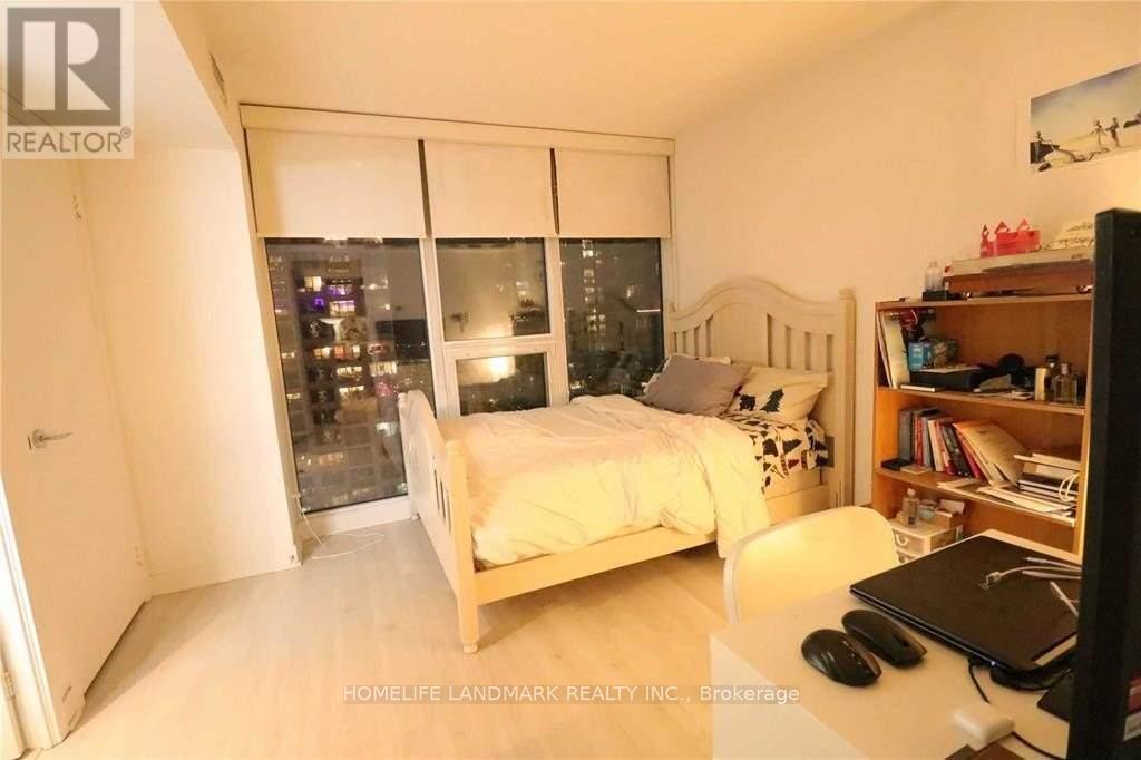 2011 - 80 Queens Wharf Road, Toronto, Ontario  M5V 0J3 - Photo 10 - C12459291