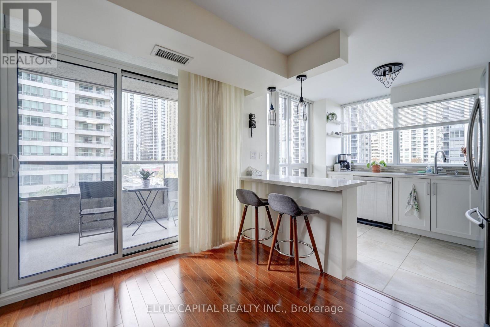 619 - 35 Hollywood Avenue, Toronto, Ontario  M2N 0A9 - Photo 8 - C12459107