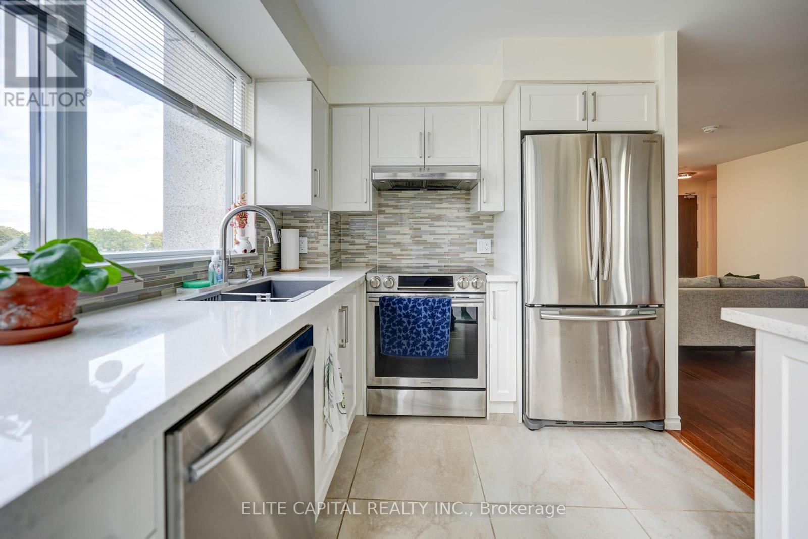 619 - 35 Hollywood Avenue, Toronto, Ontario  M2N 0A9 - Photo 6 - C12459107