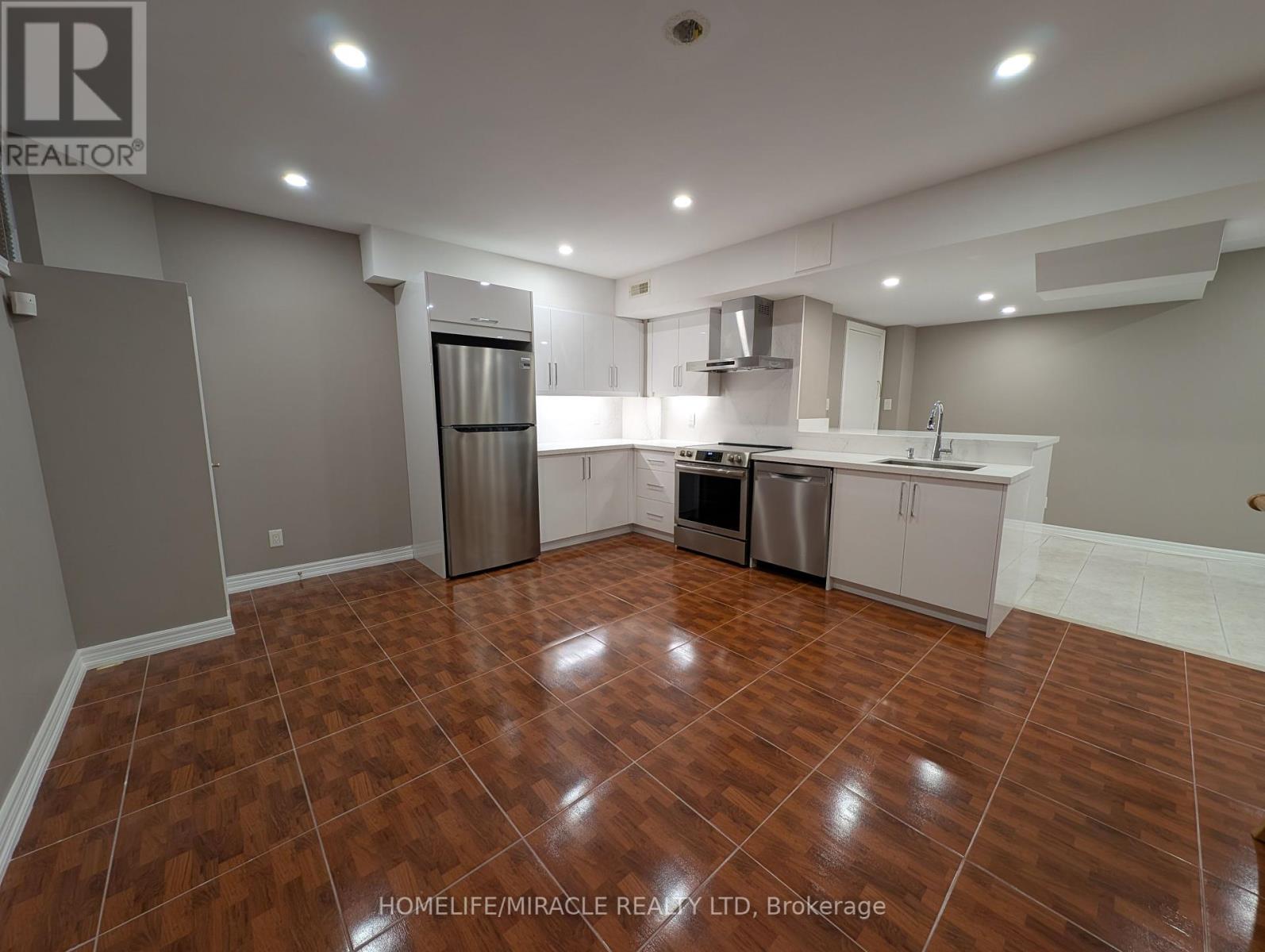 Basement - 63 Loudon Crescent, Vaughan, Ontario  L4J 8N4 - Photo 3 - N12459289