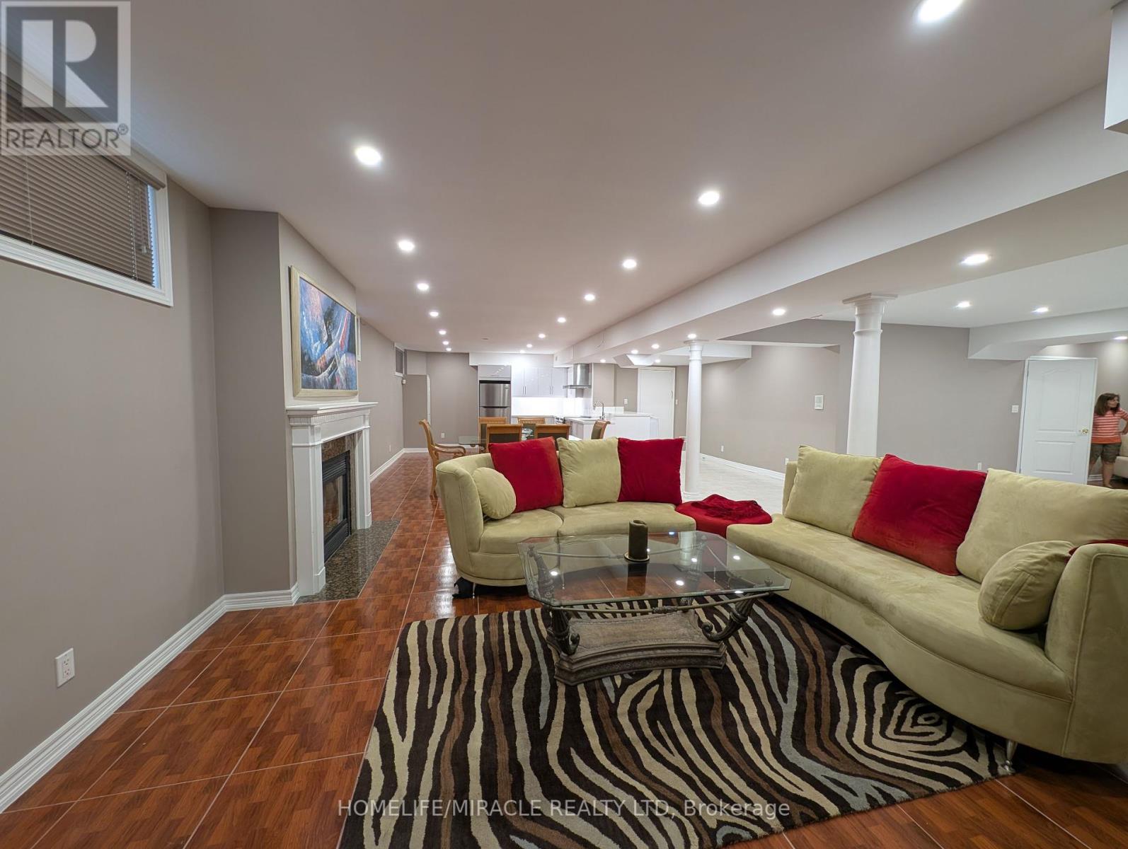 Basement - 63 Loudon Crescent, Vaughan, Ontario  L4J 8N4 - Photo 6 - N12459289