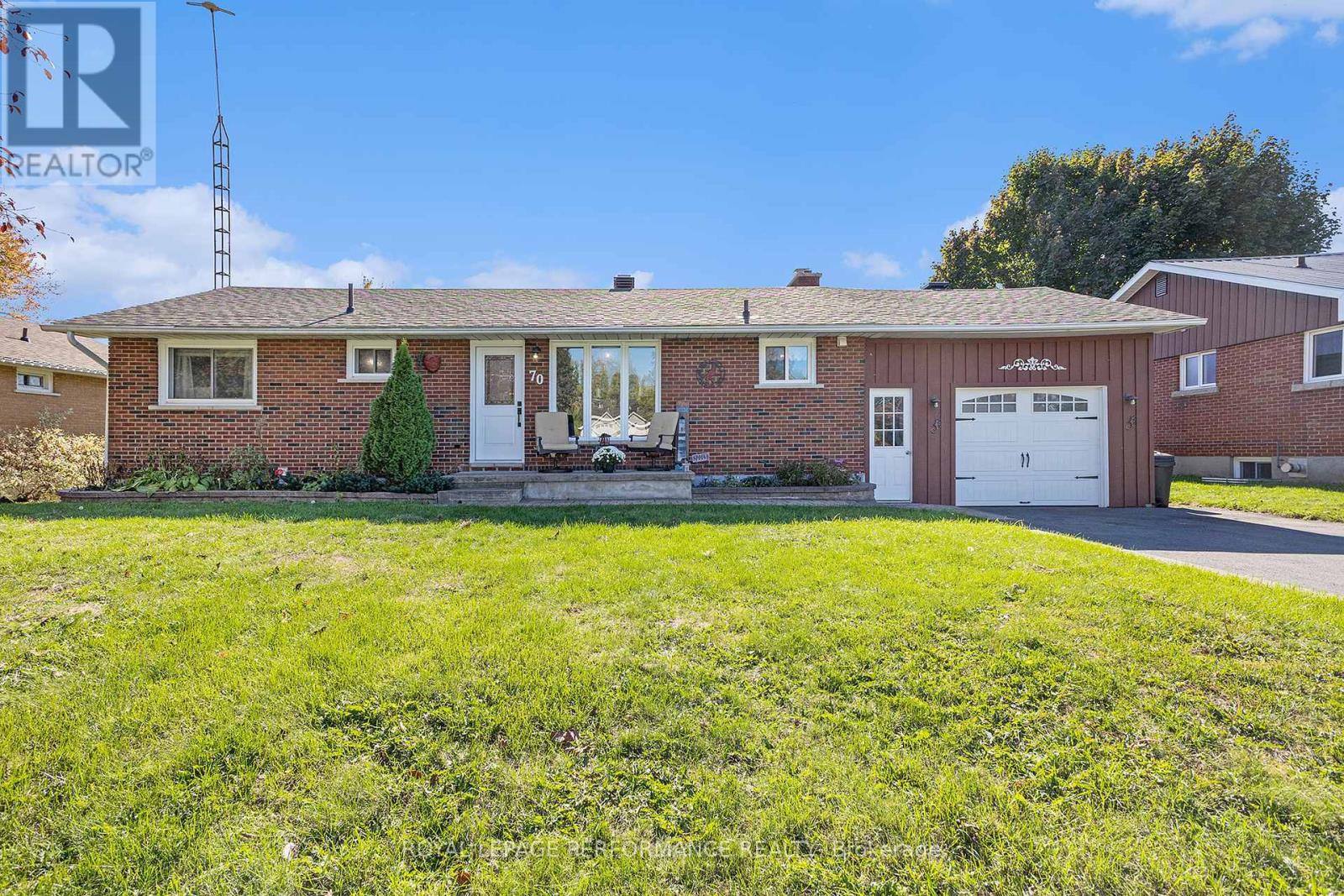 70 St Lawrence Street, South Stormont, Ontario  K0C 1M0 - Photo 1 - X12459302