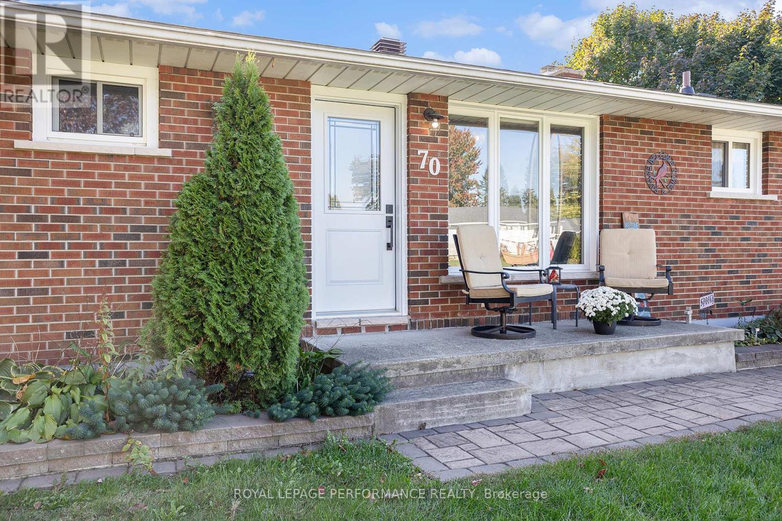 70 St Lawrence Street, South Stormont, Ontario  K0C 1M0 - Photo 4 - X12459302