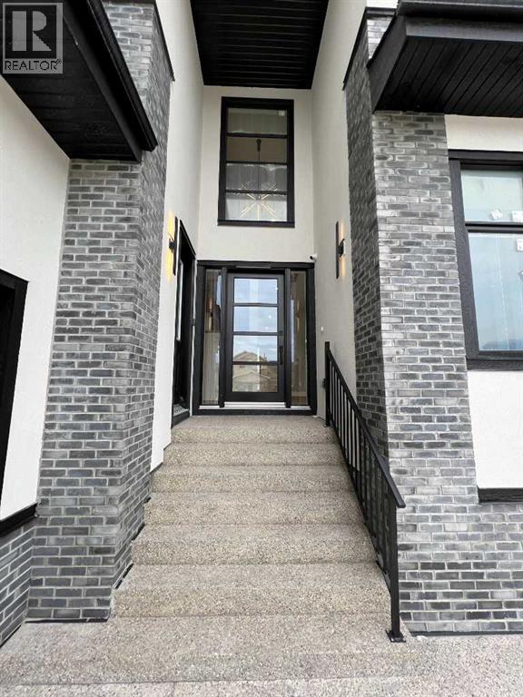 236 East Lakeview Place, Chestermere, Alberta  T1X 0A2 - Photo 2 - A2234652