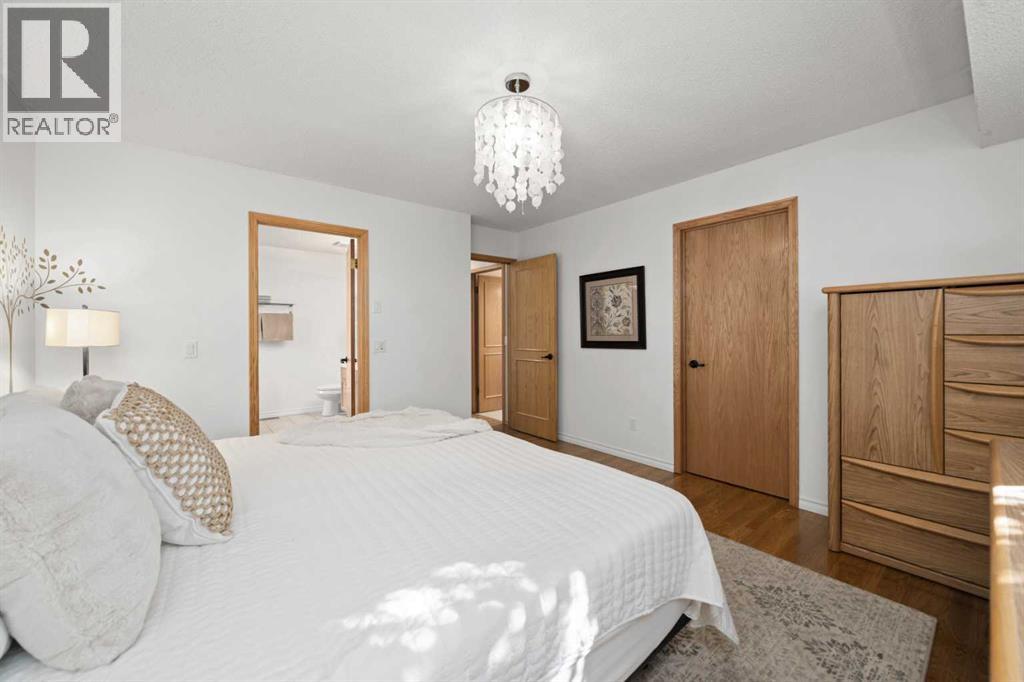 177 Hidden Vale Close Nw, Calgary, Alberta  T3A 5C7 - Photo 17 - A2262539