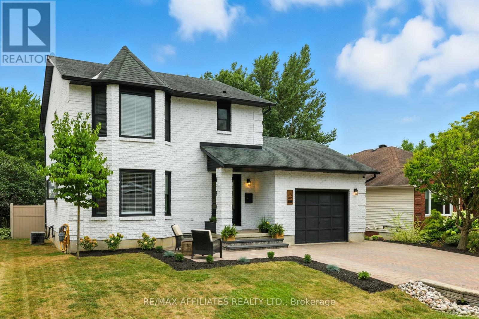<h3>$699,000</h3><p>2c Baxter Drive, Brockville, Ontario</p>
