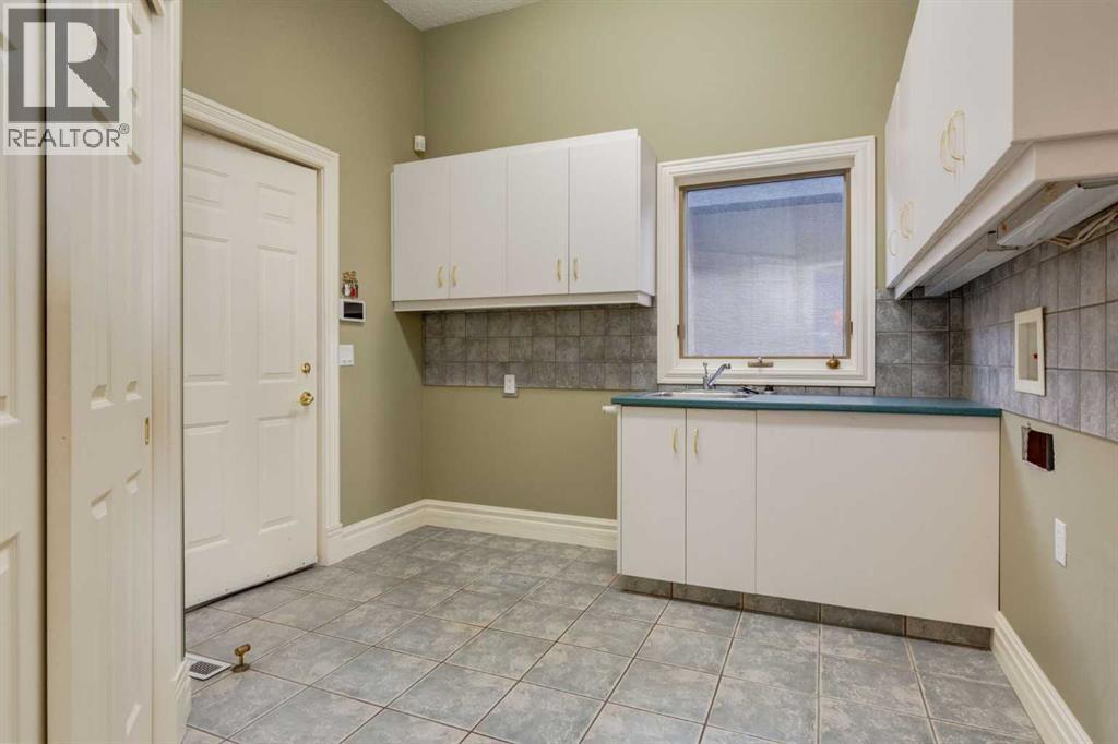 14 Patina Lane Sw, Calgary, Alberta  T3H 3N4 - Photo 25 - A2263476