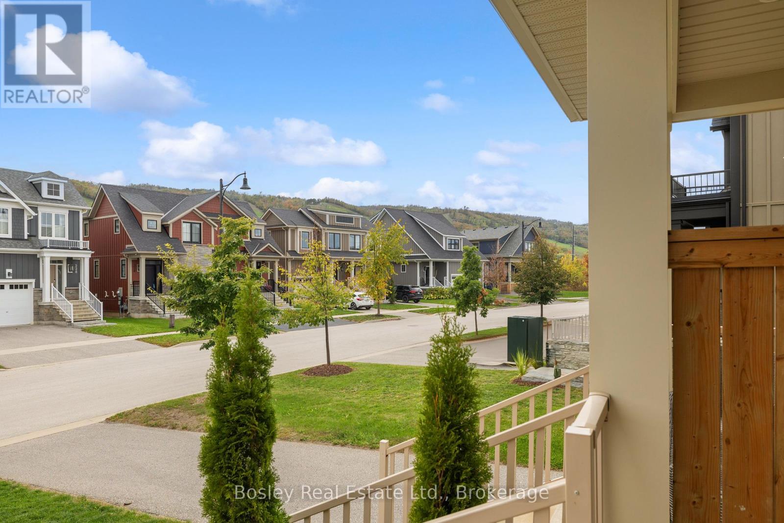 213 Yellow Birch Crescent, Blue Mountains, Ontario  L9Y 0R4 - Photo 4 - X12456533