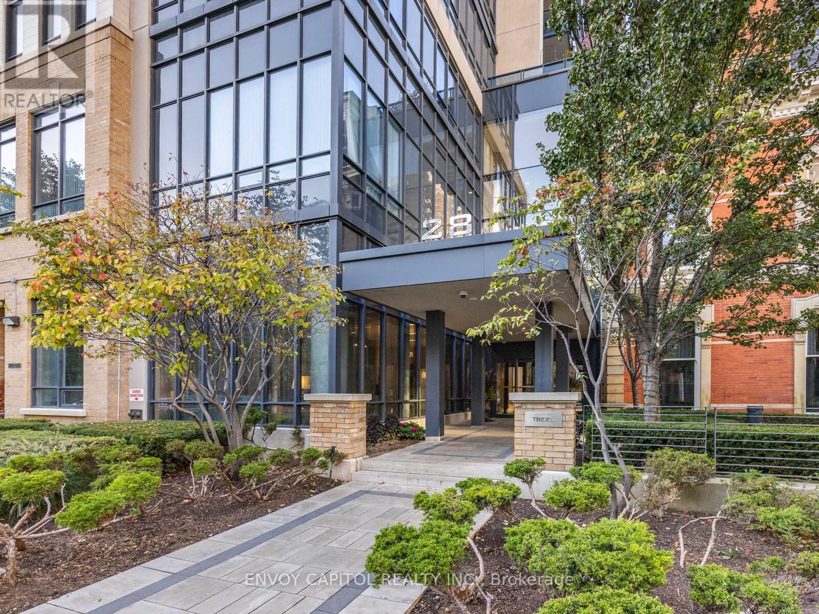 1702 - 28 LINDEN STREET, Toronto, Ontario