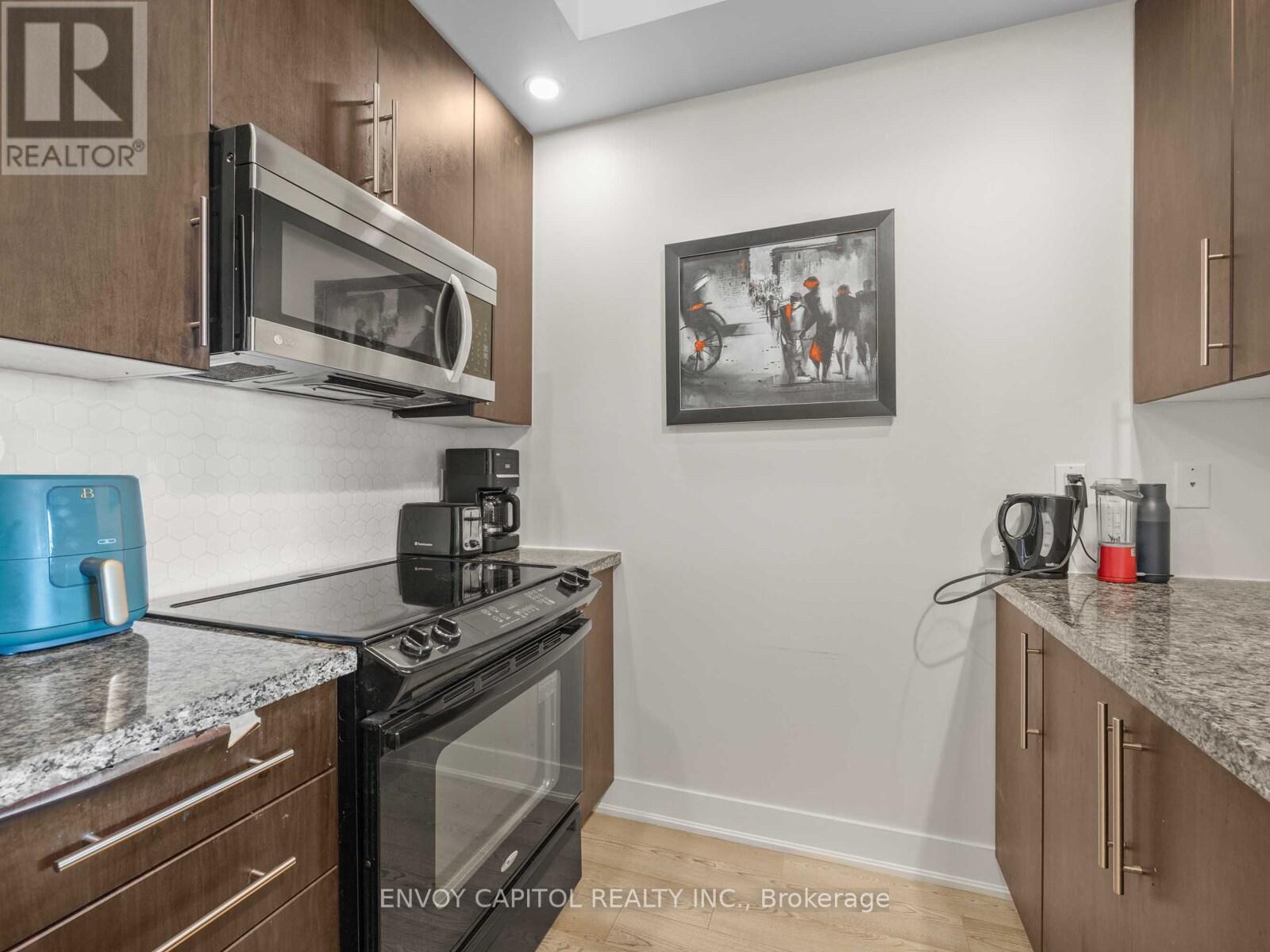 1702 - 28 Linden Street, Toronto, Ontario  M4Y 0A4 - Photo 16 - C12459300