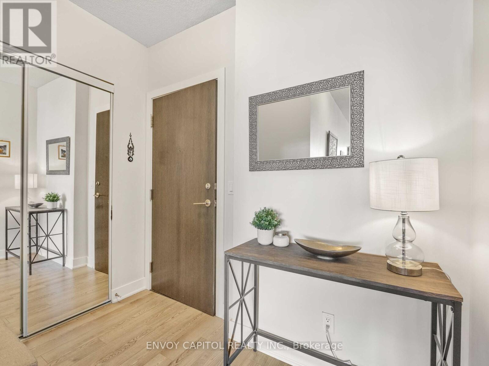1702 - 28 Linden Street, Toronto, Ontario  M4Y 0A4 - Photo 7 - C12459300