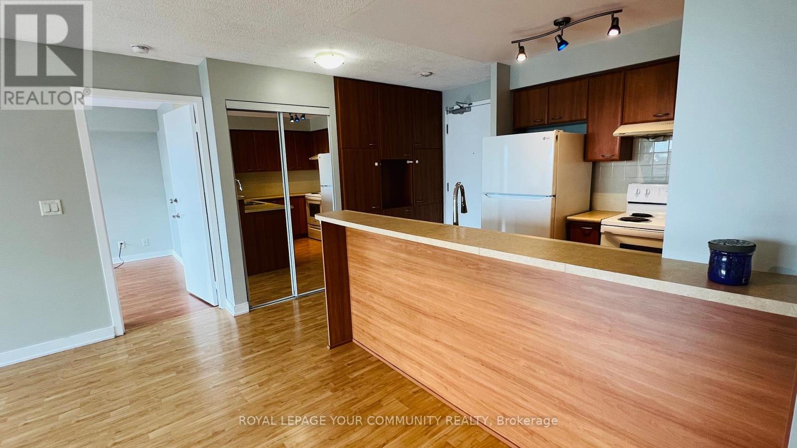 609 - 38 Lee Centre Drive, Toronto, Ontario  M1H 3J7 - Photo 9 - E12459294