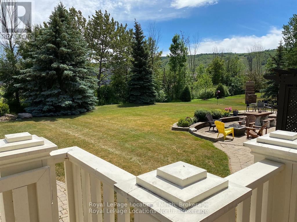 212 Snowbridge Way, Blue Mountains, Ontario  L9Y 0V1 - Photo 11 - X12459312