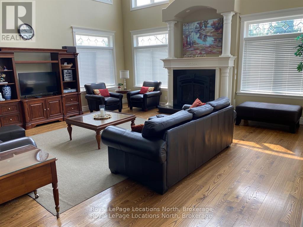 212 Snowbridge Way, Blue Mountains, Ontario  L9Y 0V1 - Photo 13 - X12459312
