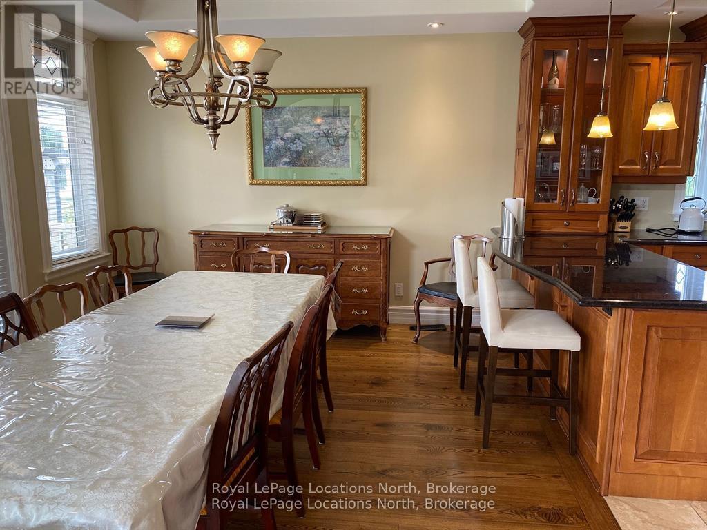 212 Snowbridge Way, Blue Mountains, Ontario  L9Y 0V1 - Photo 8 - X12459312