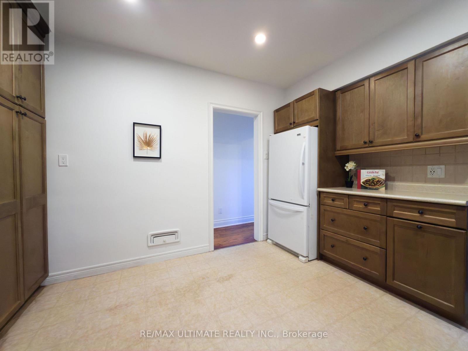 110 De Quincy Boulevard, Toronto, Ontario  M3H 1Y9 - Photo 9 - C12450587