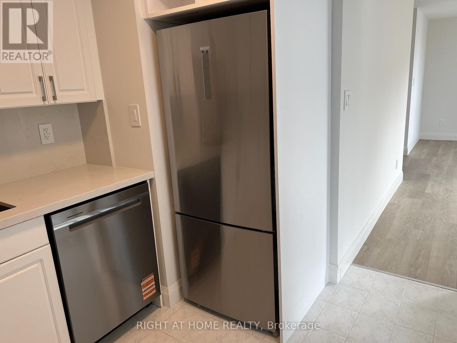 3240 - 33 Harbour Square, Toronto, Ontario  M5J 2G2 - Photo 5 - C12459180