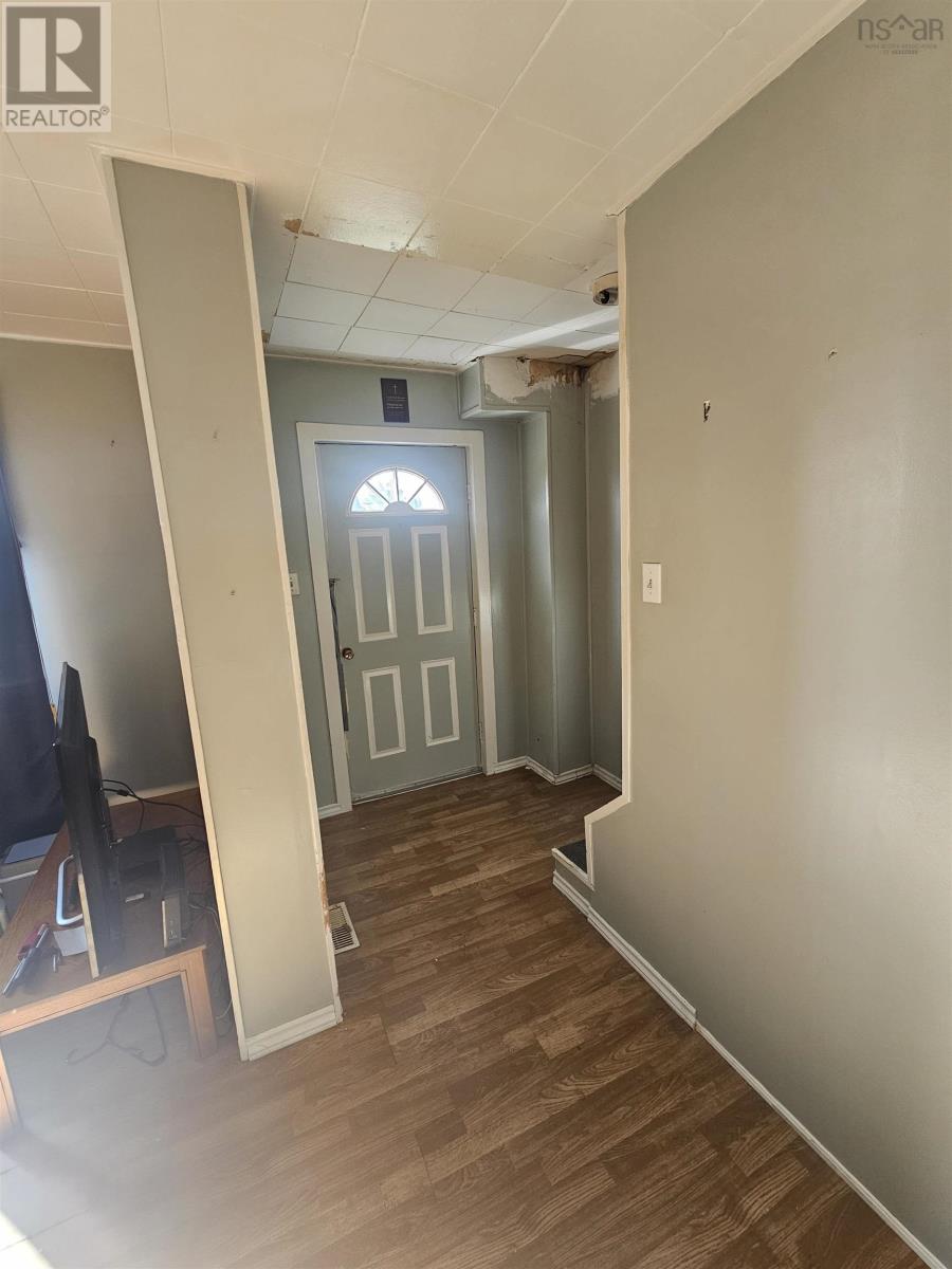 18 International Street, Glace Bay, Nova Scotia  B1A 3P7 - Photo 9 - 202525689