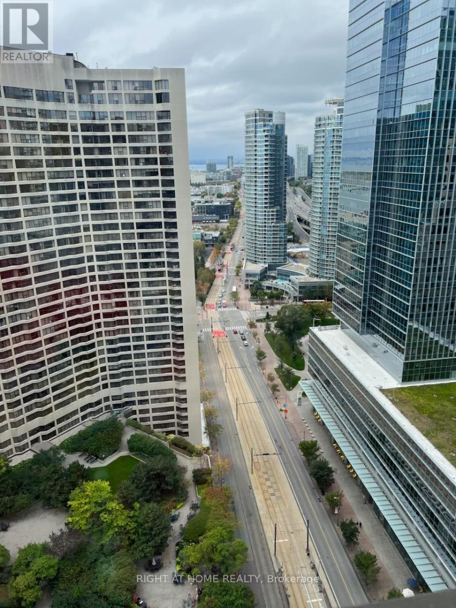 3240 - 33 Harbour Square, Toronto, Ontario  M5J 2G2 - Photo 9 - C12459180