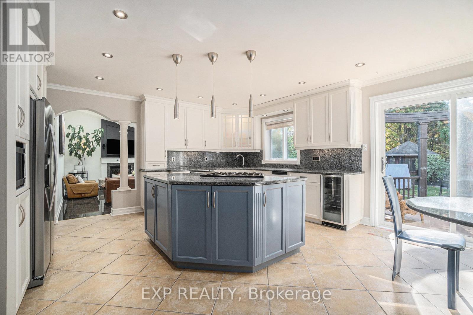 150 Topaze Avenue, Ottawa, Ontario  K4B 1K1 - Photo 11 - X12459316