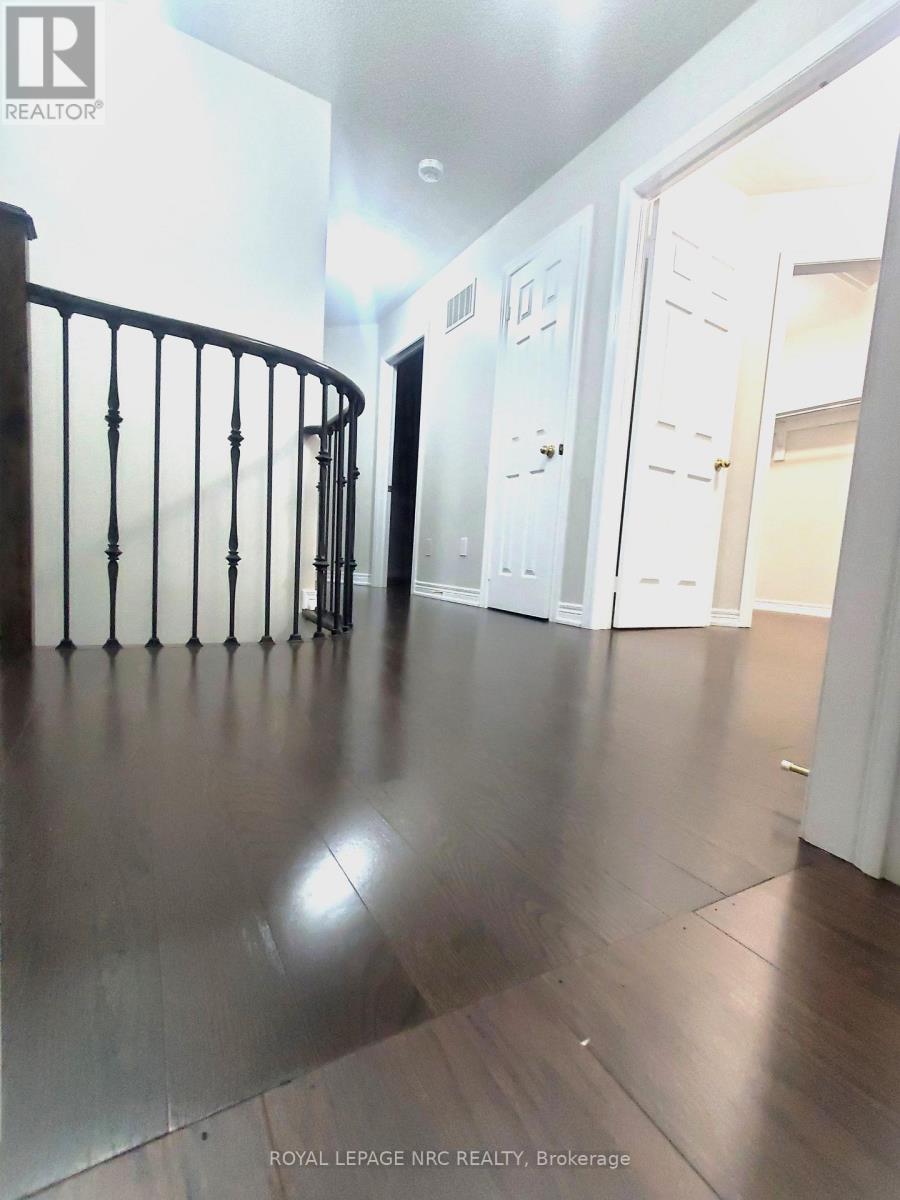 84 Lola Crescent, Brampton, Ontario  L7A 0A8 - Photo 11 - W12459323