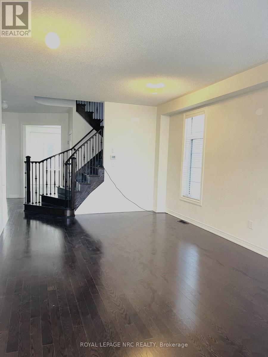 84 Lola Crescent, Brampton, Ontario  L7A 0A8 - Photo 4 - W12459323