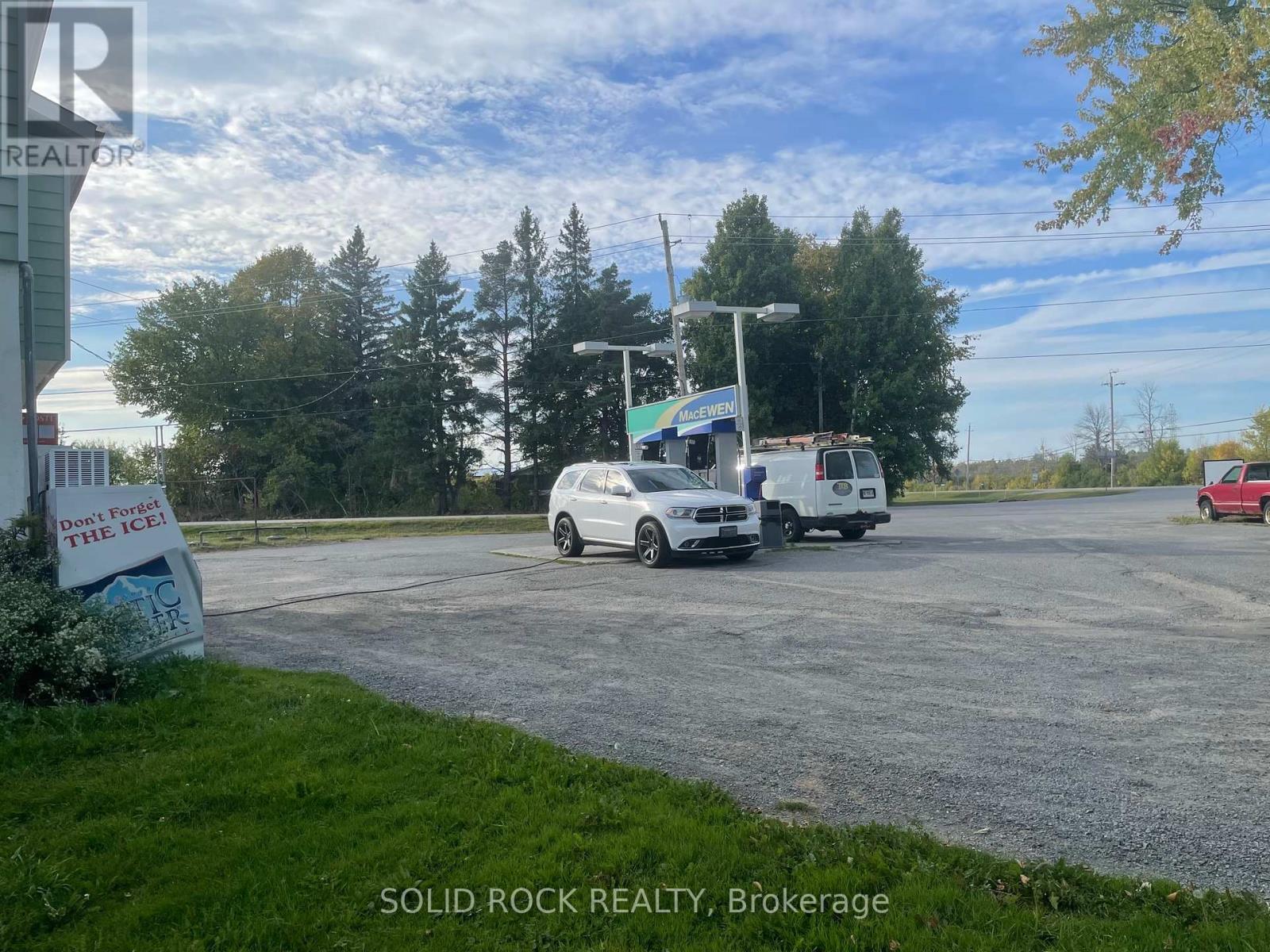 24 County Rd 17 Se, Elizabethtown-Kitley, Ontario  K7R 3L2 - Photo 4 - X12459314