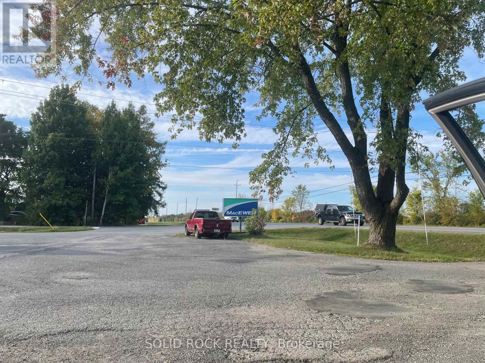 24 County Rd 17 Se, Elizabethtown-Kitley, Ontario  K7R 3L2 - Photo 5 - X12459314