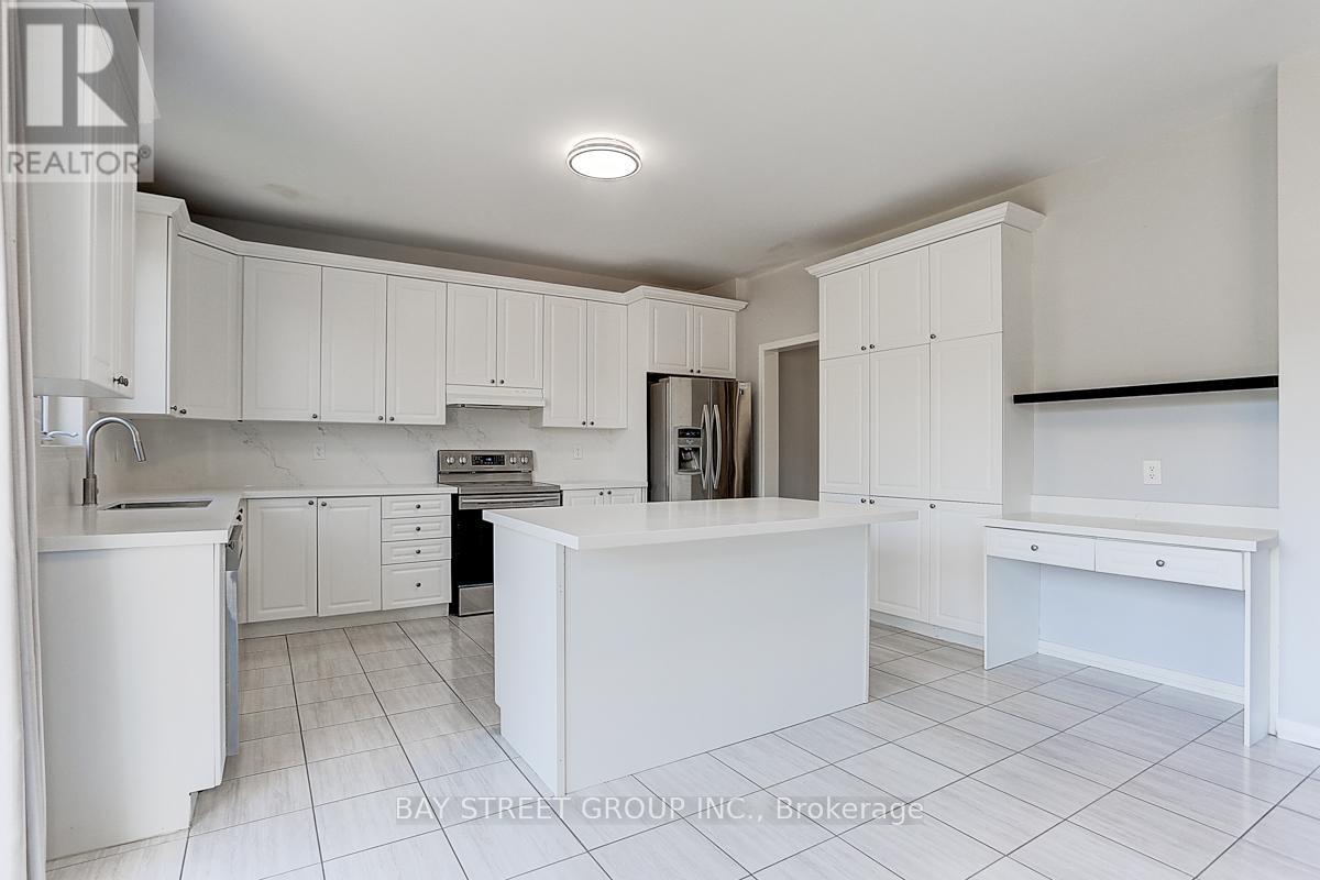 2433 Equestrian Crescent, Oshawa, Ontario  L1L 0L9 - Photo 12 - E12459324