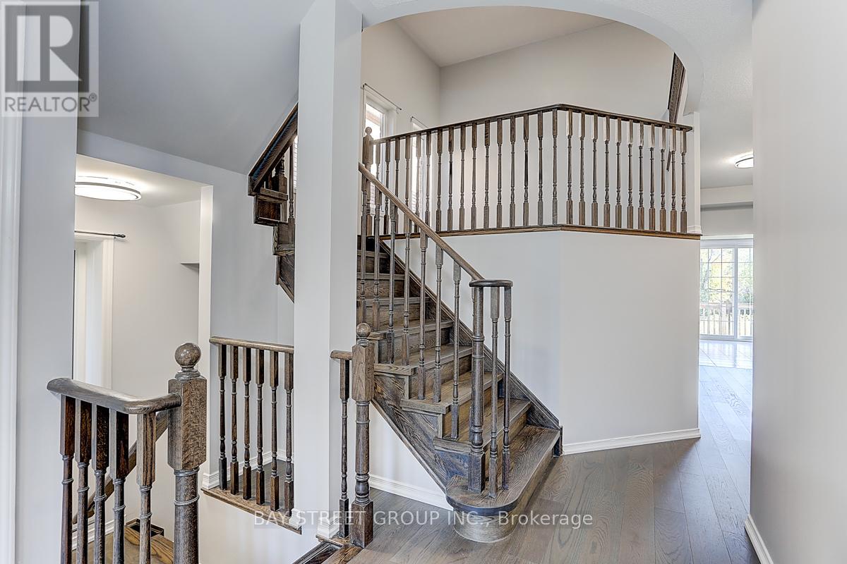 2433 Equestrian Crescent, Oshawa, Ontario  L1L 0L9 - Photo 5 - E12459324