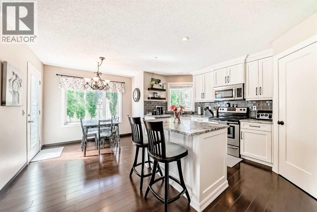 778 Fairways Green Nw, Airdrie, Alberta  T4B 3E6 - Photo 4 - A2232393
