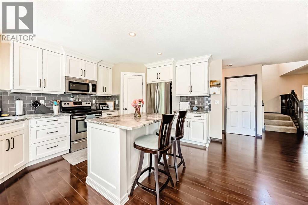 778 Fairways Green Nw, Airdrie, Alberta  T4B 3E6 - Photo 5 - A2232393