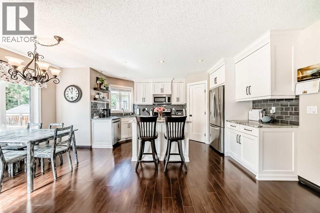 778 Fairways Green Nw, Airdrie, Alberta  T4B 3E6 - Photo 8 - A2232393