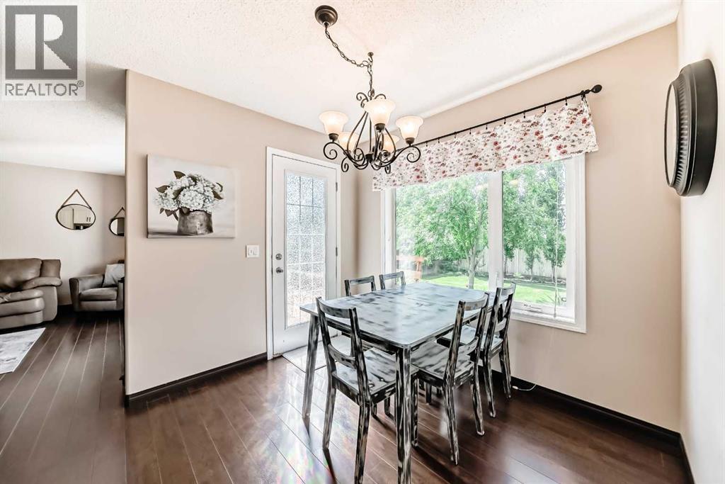 778 Fairways Green Nw, Airdrie, Alberta  T4B 3E6 - Photo 9 - A2232393
