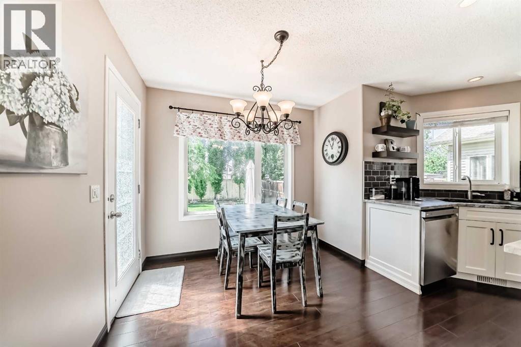 778 Fairways Green Nw, Airdrie, Alberta  T4B 3E6 - Photo 10 - A2232393
